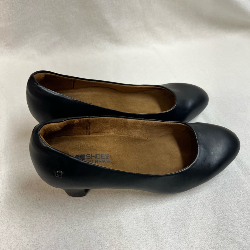 👠 Shoes for Crews classic black heels Disney guest relations 👠